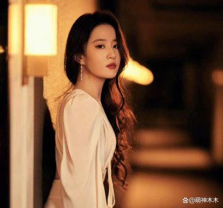 ​这才是生图！刘亦菲发福明显，网友喊话粉丝别再虚假安利