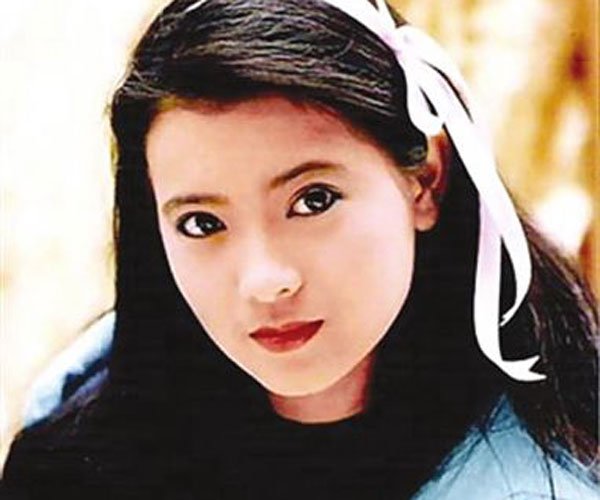 蓝洁瑛年轻图片 悲催的人生谁欠她一个道歉