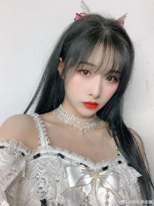 ​祁静否认收粉丝巨额资金 称男方表白被拒散播谣言