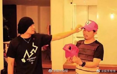 ​方文山谈红顏如霜歌名由来 分享与周杰伦幽默对话