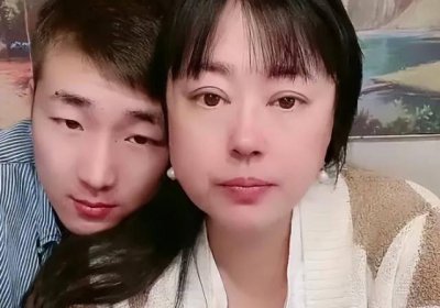 ​李菁菁与小21岁老公离婚 男方直播哭诉人财两空
