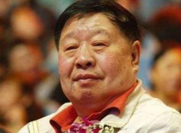 冯巩的师傅是谁 马季简历个人资料简介