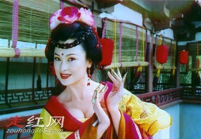 王璐瑶个人资料简历 因帝国军妓受到李寿成的会见