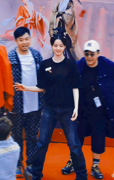 欧阳娜娜徐正溪永安梦开机路透