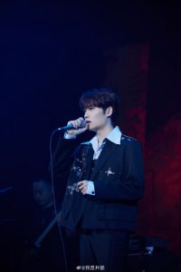 ​井胧、井迪为跑调道歉：歌手没唱好没有其他理由