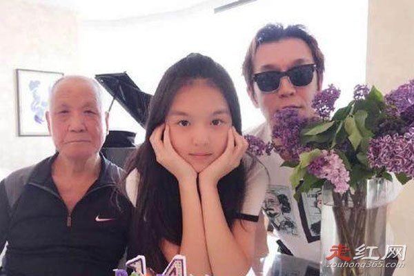 李咏妻子哈文改嫁了吗 俩人是怎么认识的