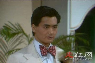 周润发年轻最帅的照片 孩子去世导致他没有孩子