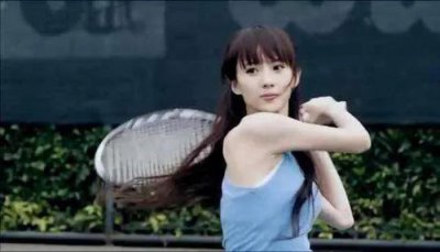 ​胡一菲的扮演者（里胡一菲的情敌诺澜）