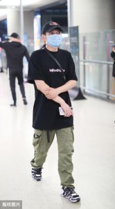 ​李维嘉的身高（李维嘉这身还是翻船了）