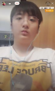 ​吴镇宇的儿子（吴镇宇12岁儿子大变样）