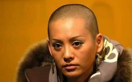 光头明星有哪些名字(专门演坏人的光头明星)  第2张