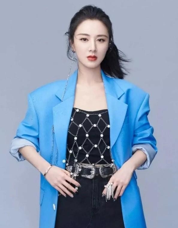 网红主播有哪些(网红主播伊伊) 主播 第1张