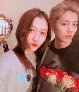 ​鹿晗宣布正式分手（鹿晗和关晓彤官宣分手）