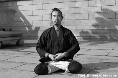 ​打坐的正确姿势，视频图解教程一学就会(修身养性缓解压力)