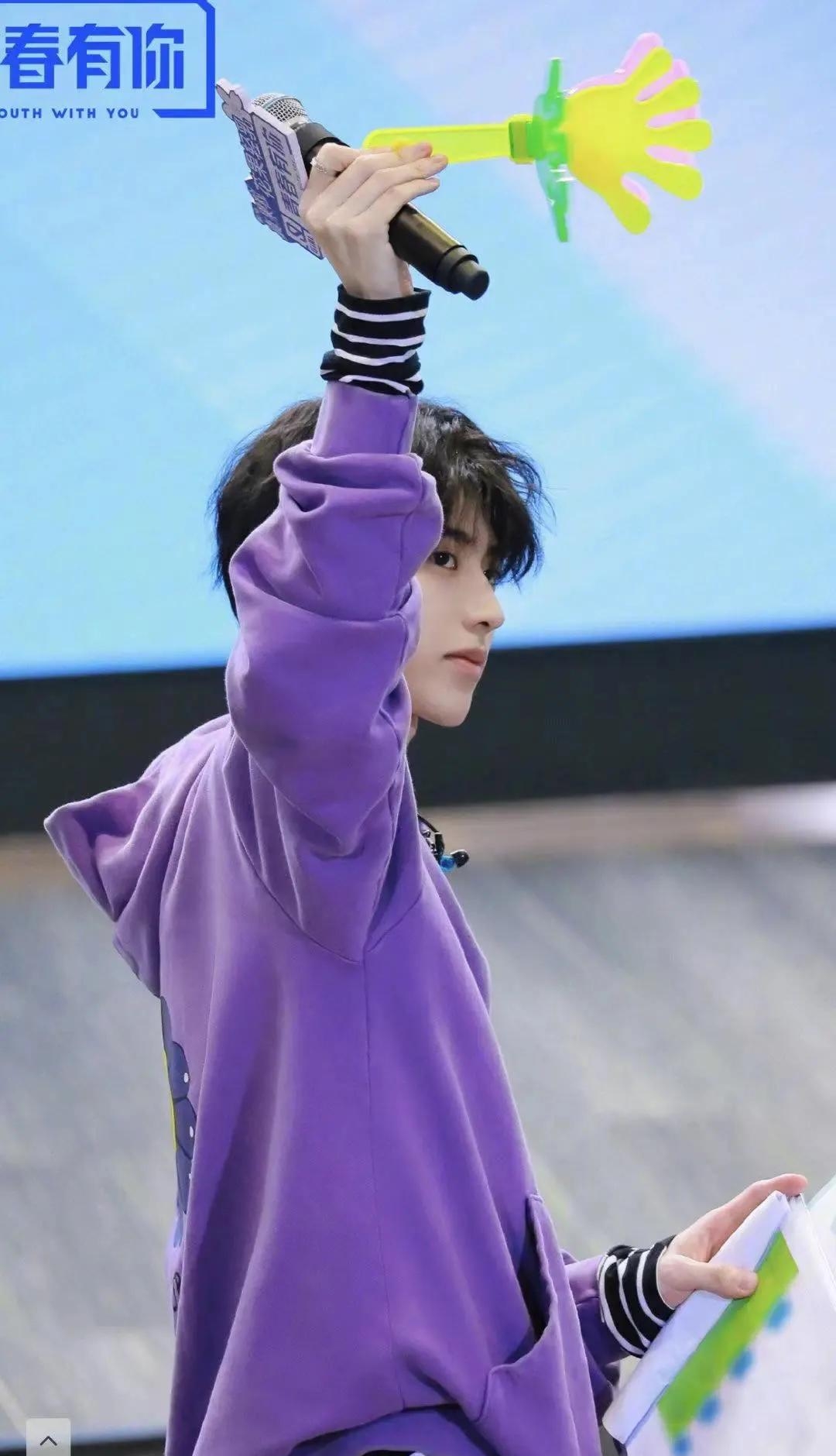 蔡徐坤什么时候开演唱会(蔡徐坤演唱会开了多久) 蔡徐坤 演唱会 第3张