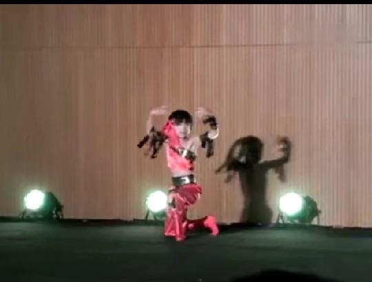 易烊千玺会什么才艺(易烊千玺都会什么才艺)  第6张