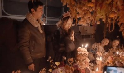 ​霍思燕庆生画面曝光，和杜江亲吻宛如热恋时