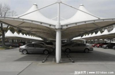 ​膜结构车棚价格是多少钱一方，200元起步(具体得看造型和材料)