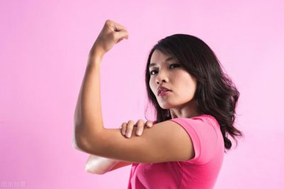 ​一个家里面女人强势会怎样（女人太强势婚姻什么结果）