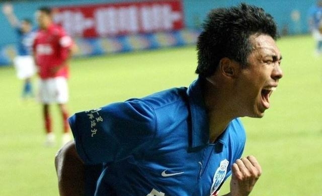 徐亮足球运动员(足球运动员徐亮多大) 徐亮 足球运动员 第2张