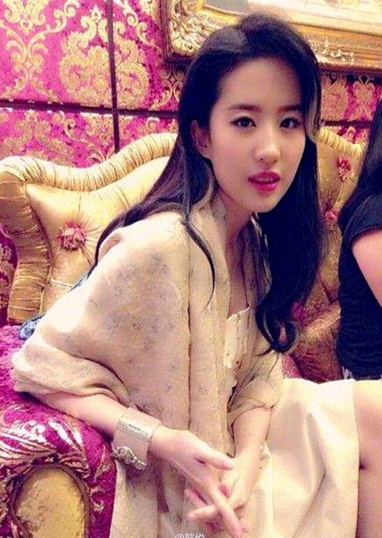 刘亦菲的个人简介是怎么样的(刘亦菲个人简介资料)