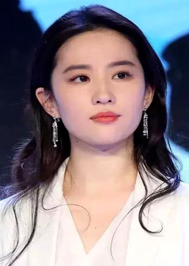 刘亦菲的个人简介是怎么样的(刘亦菲个人简介资料)