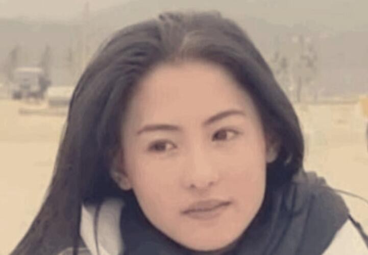 张柏芝青涩素颜照