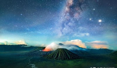 ​十二星座喜欢你的信号（对你心动的三大表现）