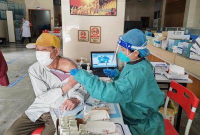 ​广州南沙已开放 12 个新冠疫苗接种点，老人小孩接种疫苗人数明显增多