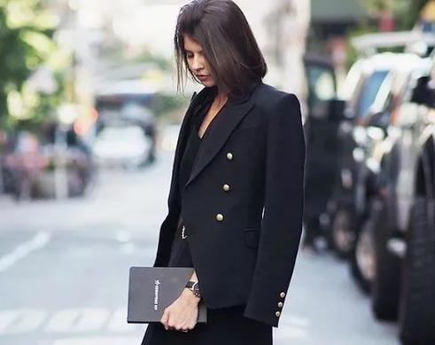 丁飞俊个人资料简介 丁飞俊塌房原因