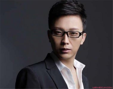 ​李玉刚现在的妻子是谁 李玉刚的近况