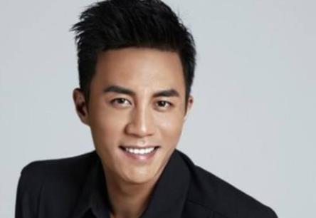 薛佳凝和胡歌怎么分手的