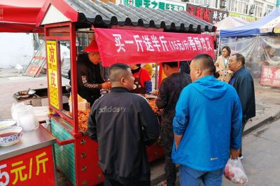 ​鸡叉骨是鸡的哪个部位（遍布大街小巷的炸鸡叉骨安全吗）