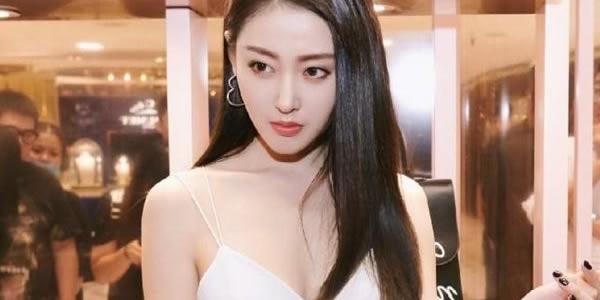 张天爱年龄成谜 张天爱改年龄是什么情况