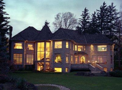 ​美国房屋价格继续下挫 美联储疯狂加息致楼市持续降温