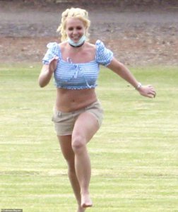 ​布兰妮小甜甜（小甜甜布兰妮纵情奔跑）