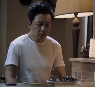 ​白夜追凶关宏峰为什么把老虎吃了