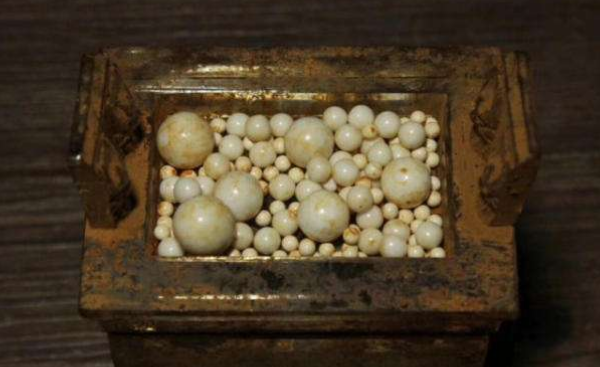 佛教舍利子到底是什么东西真实图片，火化普通人有舍利子吗