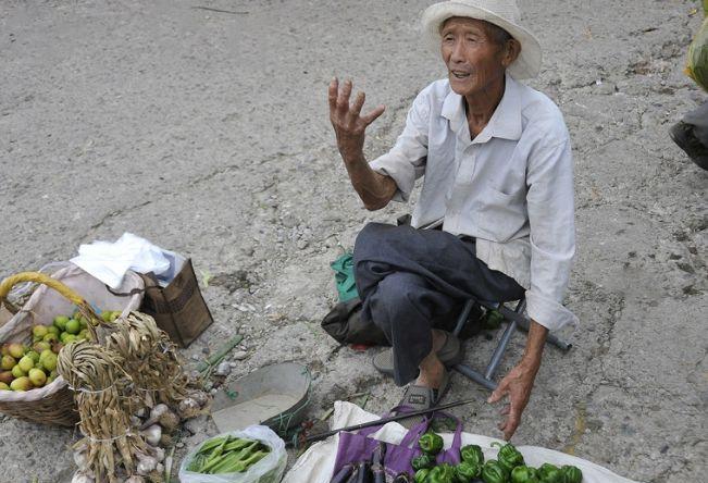 农村集市上适合做什么生意：现在在农村乡镇集市上做什么生意赚钱啊