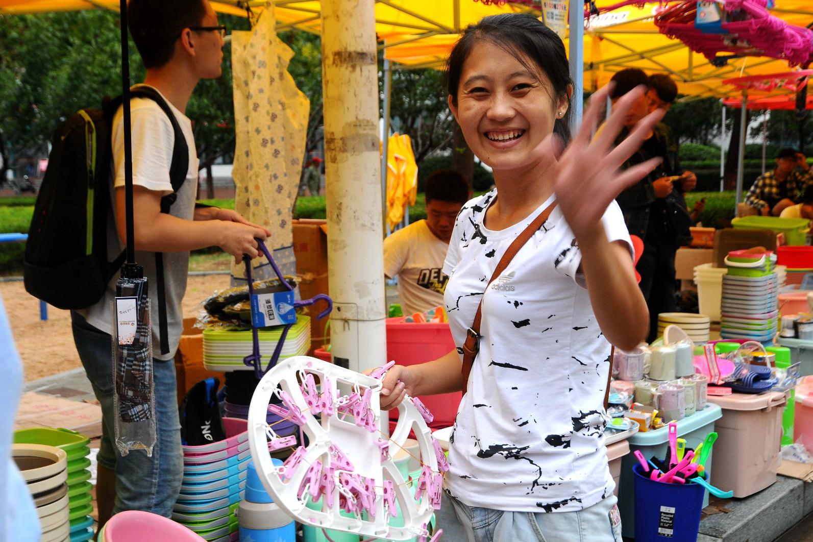 适合一个人摆摊的小生意：想摆地摊 做个小生意