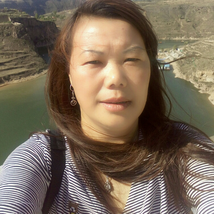 四十女人适合学点什么技术：四十岁的女人学的什么手艺能养家,最好能在家做