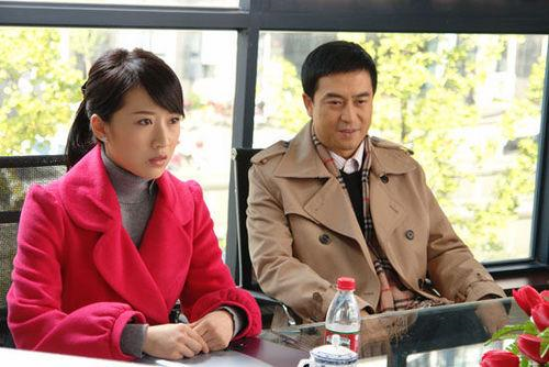 李念到底离婚了没有老公破产时真的吗?李念和张嘉译到底什么关系