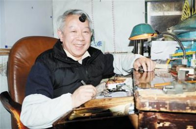 ​男孩高中毕业学啥手艺，现在高中毕业男孩子学什么手艺好？