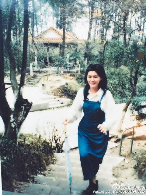 吴亦凡家境秒杀一切妈妈吴秀琴近照 吴亦凡生为什么不提父李开明