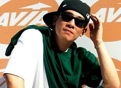 陈小春力挺张柏芝两人什么关系  应采儿评价张柏芝这样说