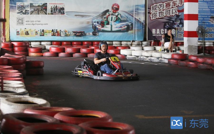 室内卡丁车加盟费多少：开个卡丁车馆需投资多少？