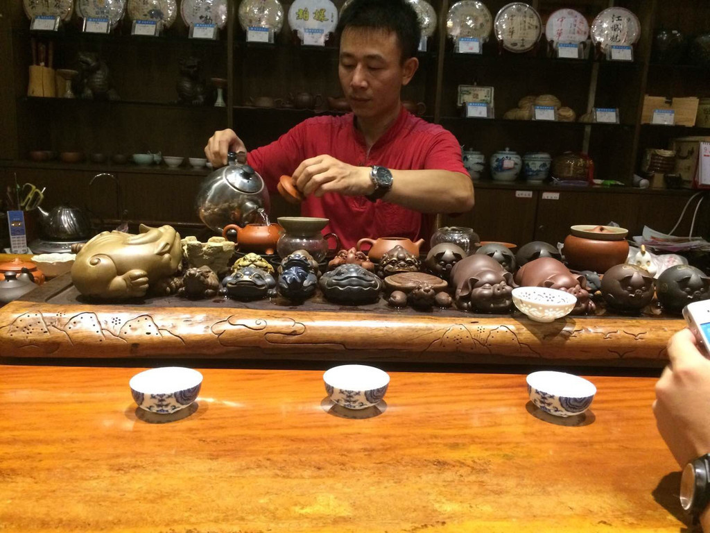 20岁学手艺会不会太晚：20岁学技术晚吗，在家玩了两年了