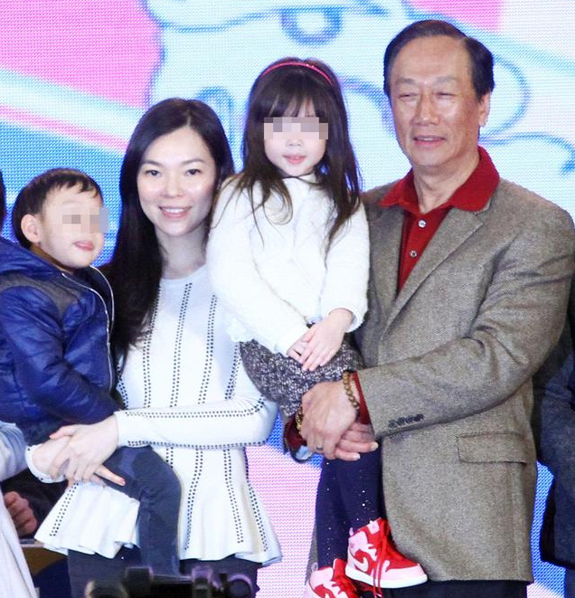 郭台铭喜欢过林志玲吗怎么认识交往过的 郭台铭为什么不娶林志玲