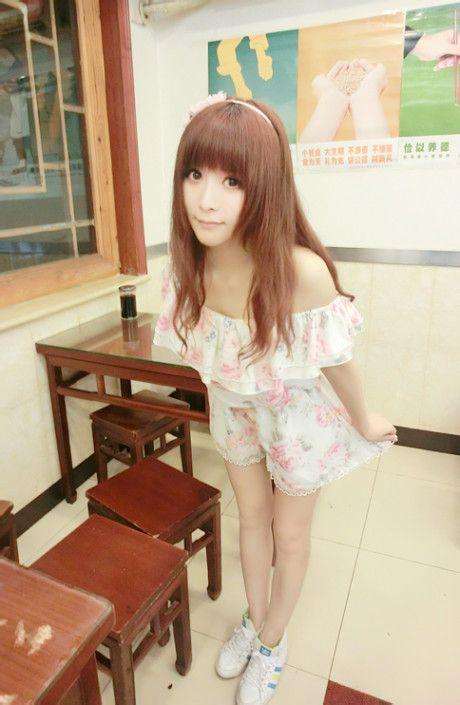 郭麒麟女友是谁和张小斐什么关系 郭麒麟现任女友三个女友都有谁