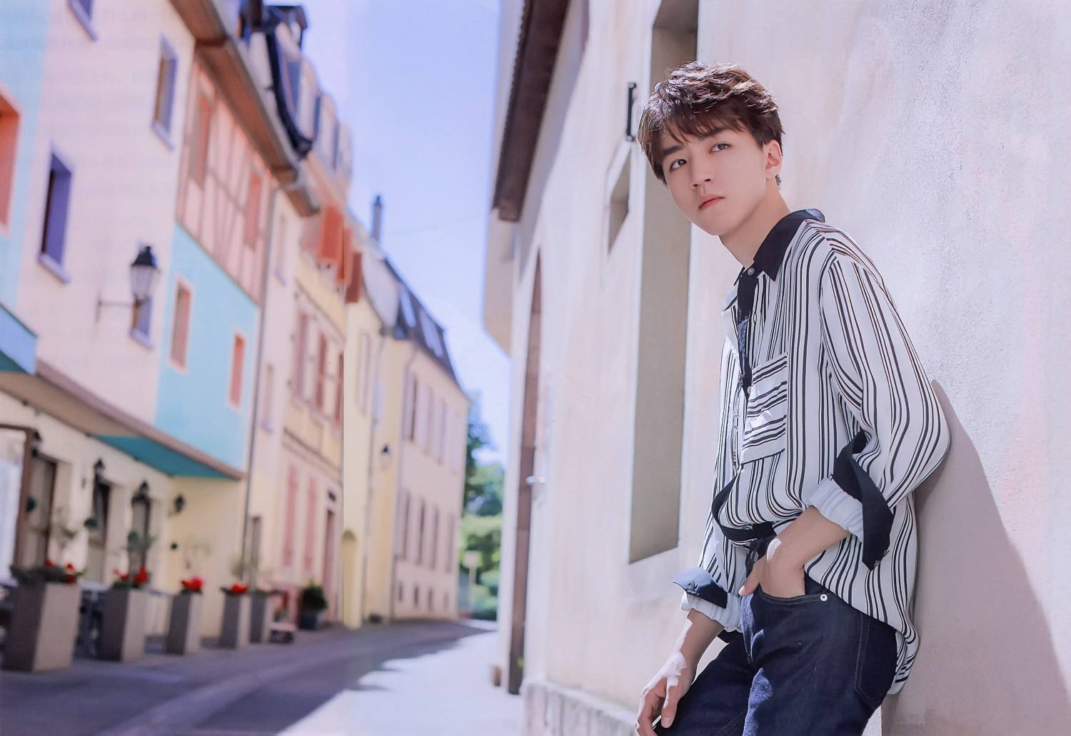 王俊凯的真实女朋友是谁？曝王俊凯女朋友真面目不是李佳宁而是她